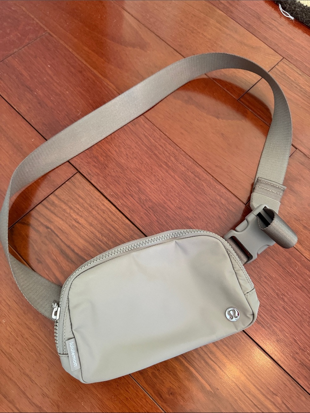 lululemon athletica women’s Olive Green Belt Bag